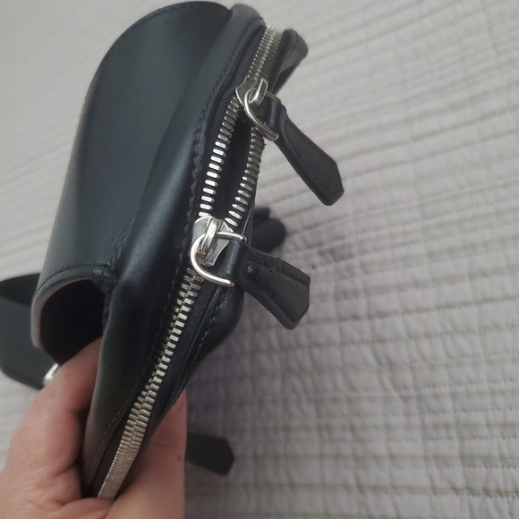 Fendi Monster Sling Bag Authentic. - Picture 7 of 16